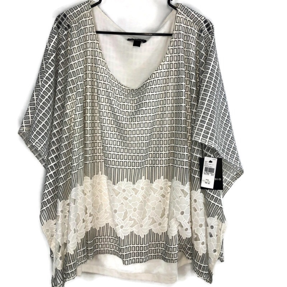 I.N. Studio Women’s Plus Poncho Blouse 3x NWT